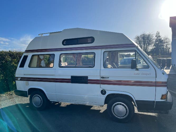 Charlie – VW T25 1.9L petrol - High-Top Auto Sleeper Campervan